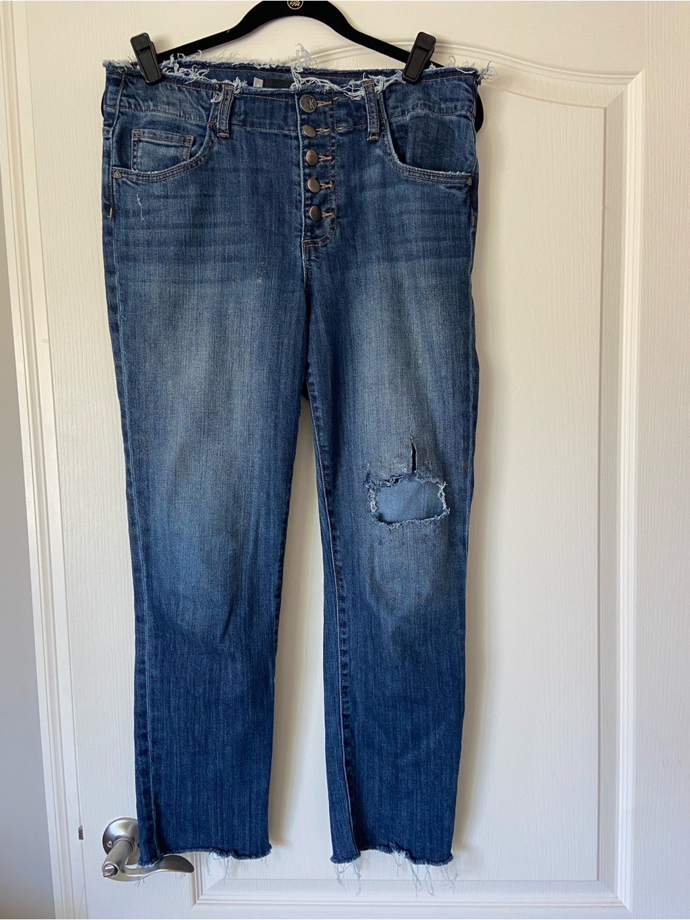 Kut from the Kloth Distressed Medium Blue Straight Leg Jeans Reese Size 8